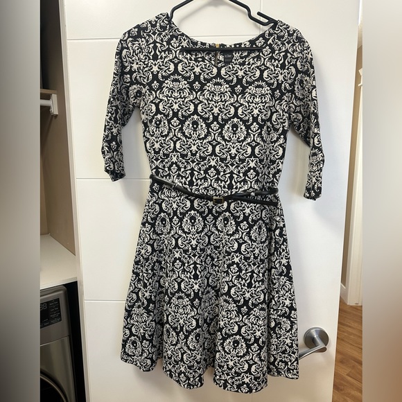 Belted dress - Picture 1 of 4